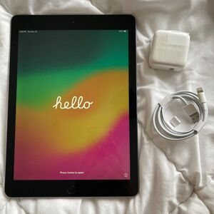 Apple iPad 2018 (6th Gen), 9.7" Screen, 32GB, Space Grey
